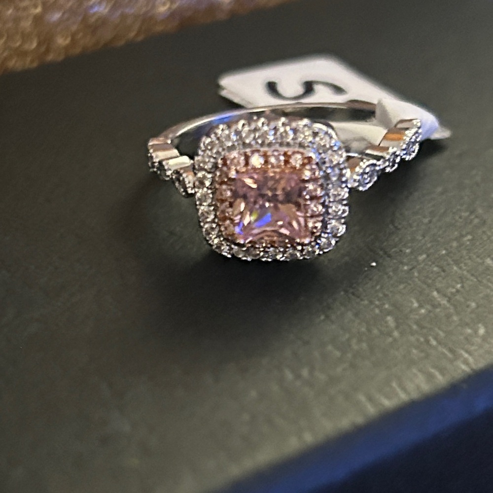 Elegant 925 Sterling‎ Silver Pink square gemstone ring size 8